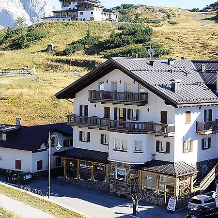 Hotel Alpenrose Passo Rolle Bagian luar foto