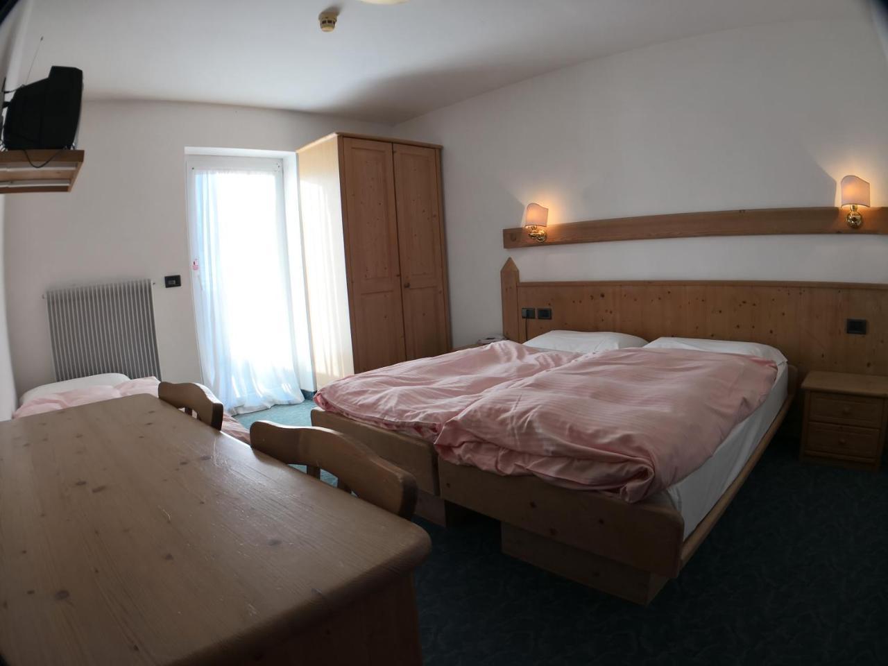 Hotel Alpenrose Passo Rolle Bagian luar foto