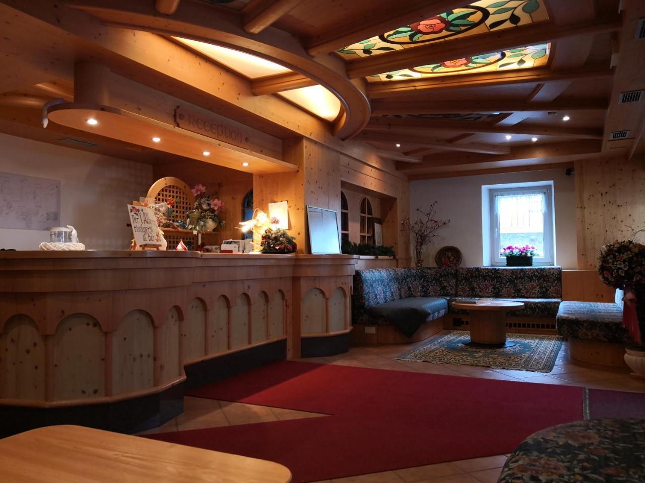 Hotel Alpenrose Passo Rolle Bagian luar foto