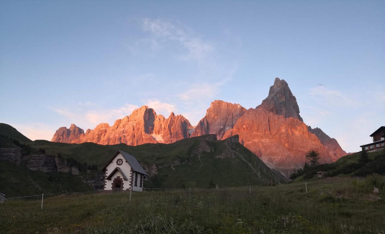 Hotel Alpenrose Passo Rolle Bagian luar foto